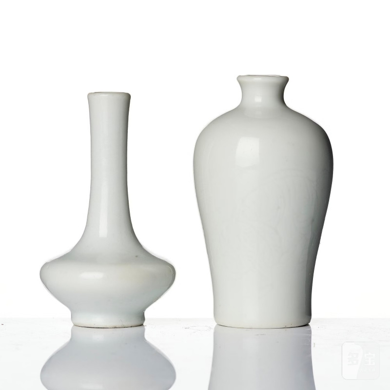 A pair of white glazed vases, - 图2